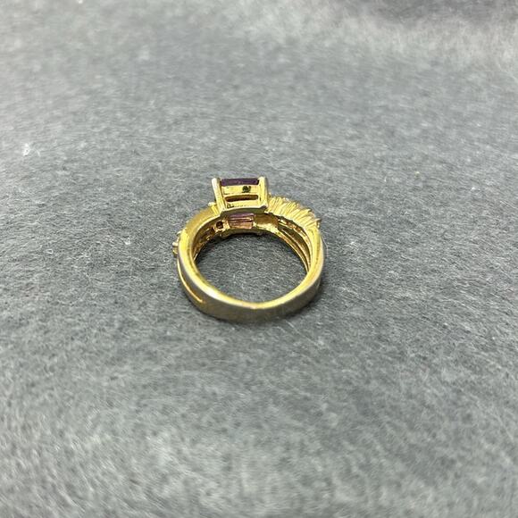 Vintage Purple Stone Ring from Thailand 4 Clear Stones on Each Side size 8 - Picture 9 of 11